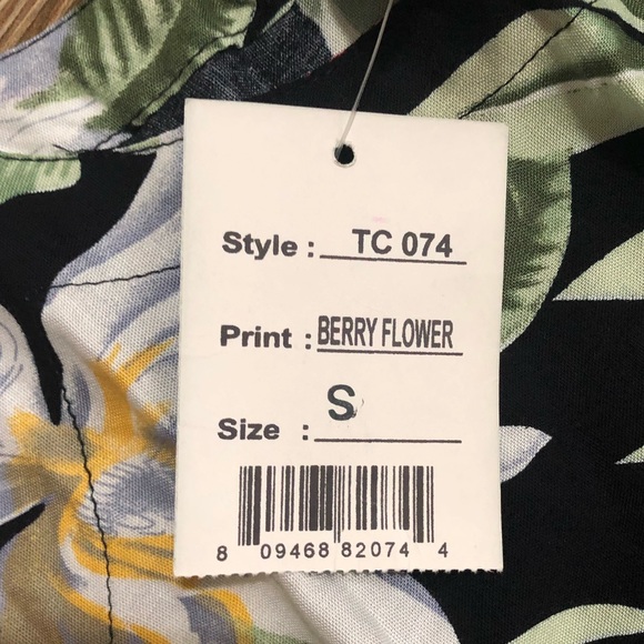 Hawaiian Dress - Picture 7 of 7